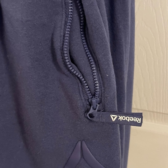 Reebok Joggers - Picture 3 of 4